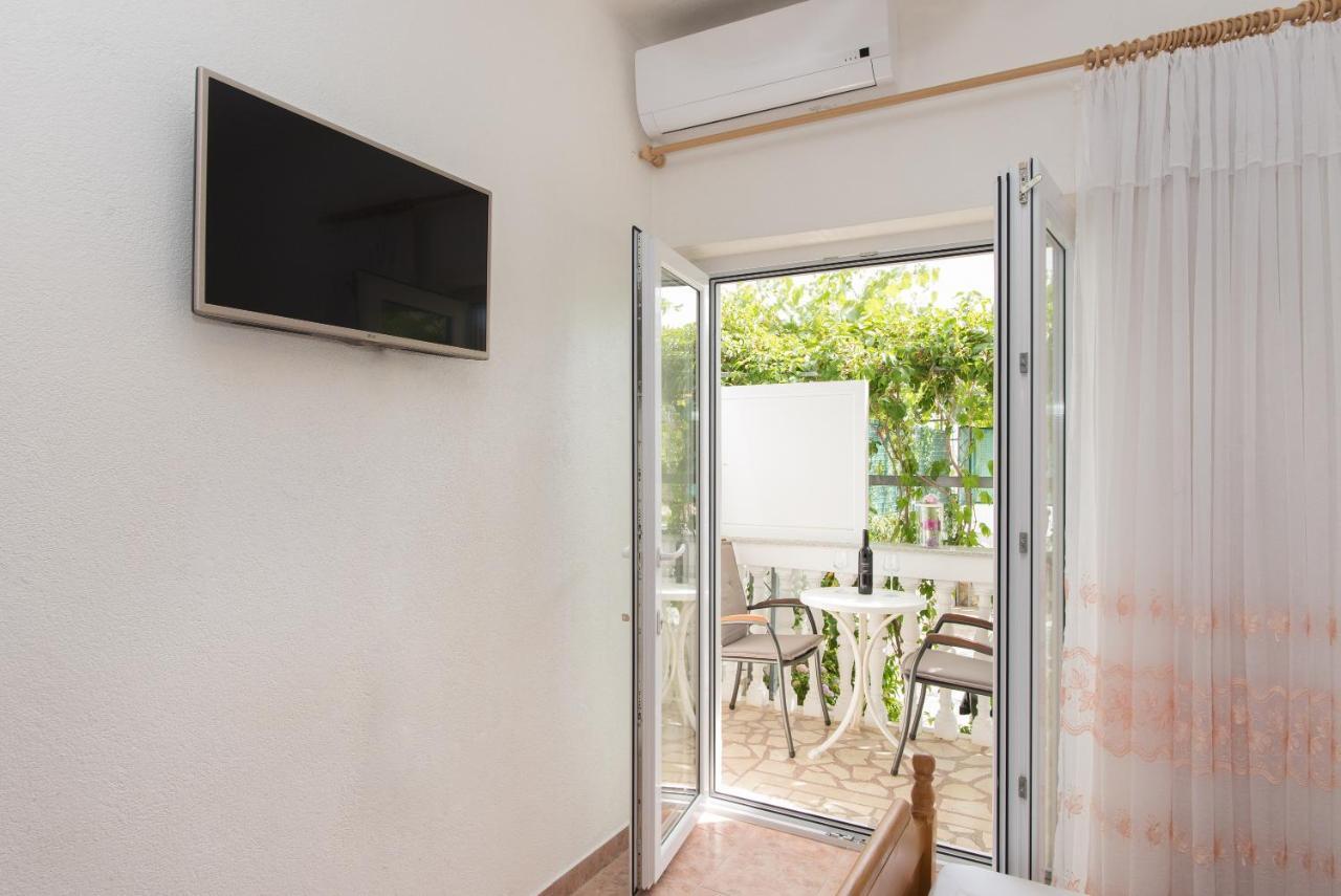 Topic Apartments Водице Экстерьер фото